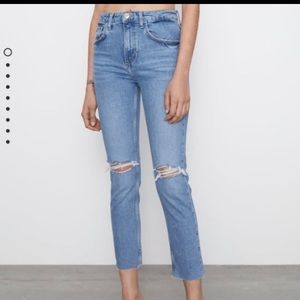 NWT Zara jeans with rips